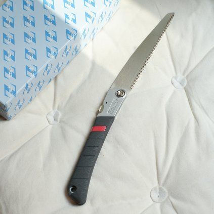 01 tokyo tools zsaw 210 skladaci