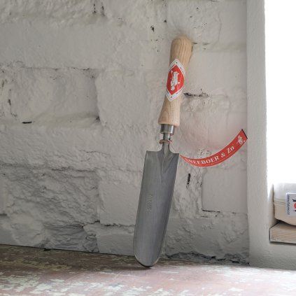 01 tokyotools praha sneeboer zahradni lzice great dixter